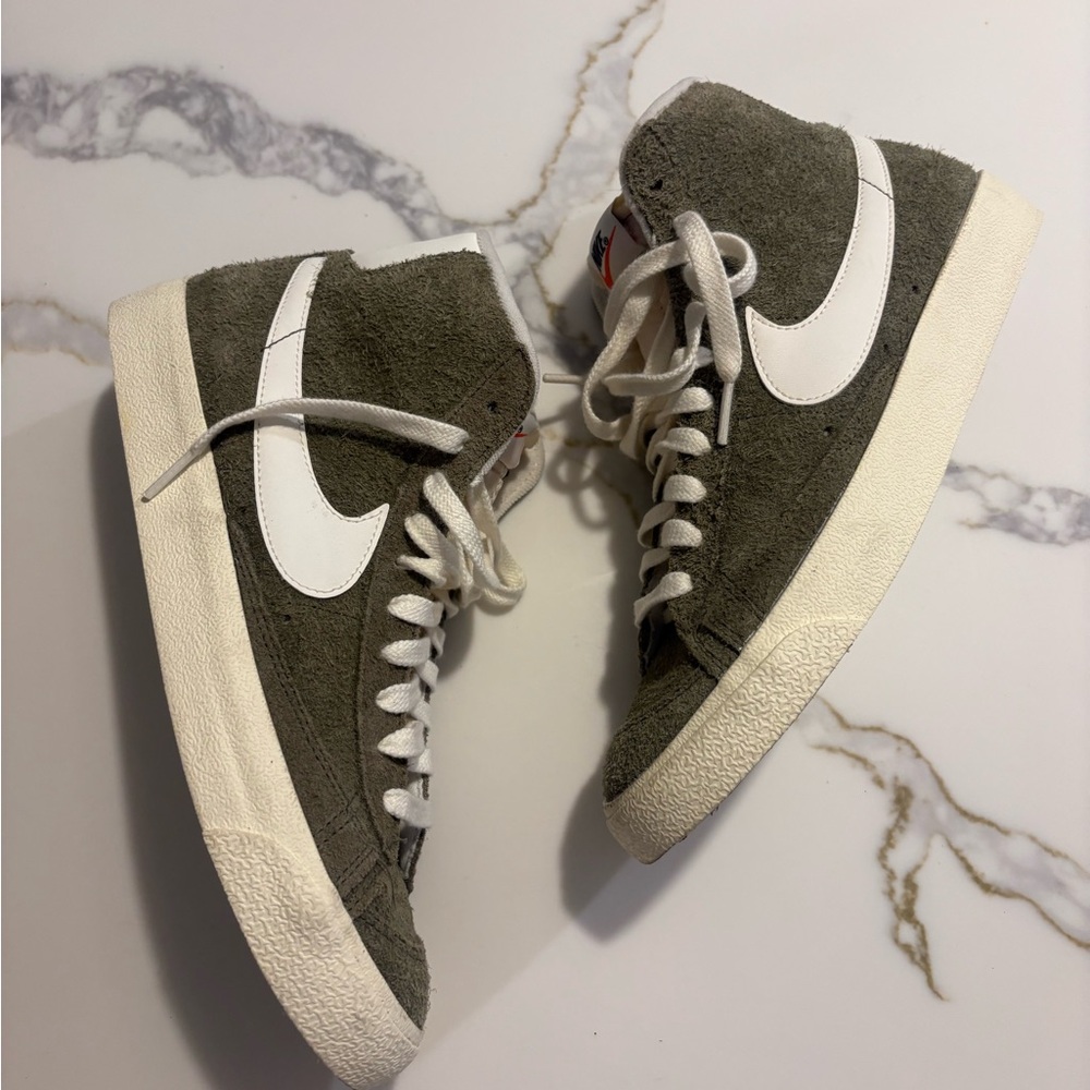 Nike Blazer Mid '77 Vintage, Olive Suede